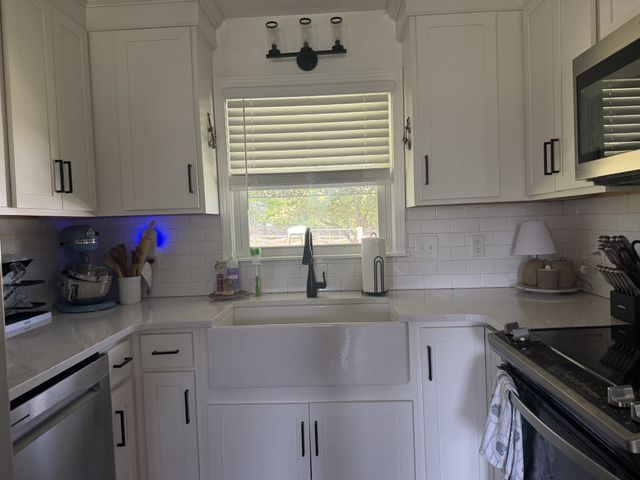 120 Walker Rd, Cottontown, TN 37048