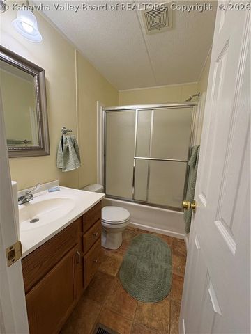 393 Sams Fork Road, Hurricane, WV 25526