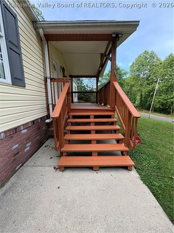 393 Sams Fork Road, Hurricane, WV 25526