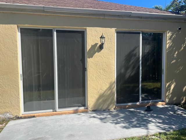 1239 Sussex Street, Boynton Beach, FL 33436