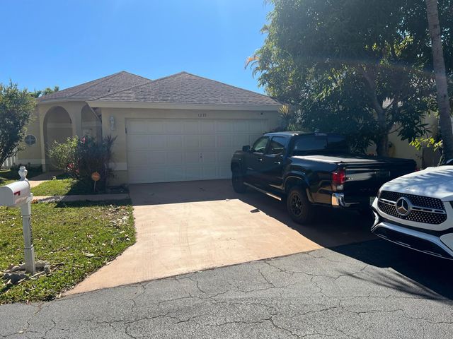 1239 Sussex Street, Boynton Beach, FL 33436