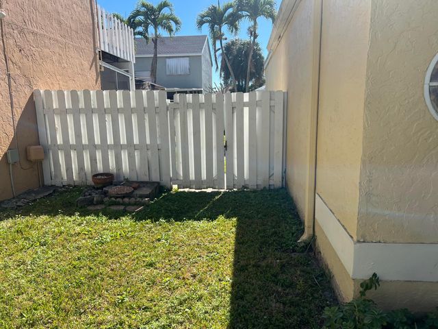 1239 Sussex Street, Boynton Beach, FL 33436