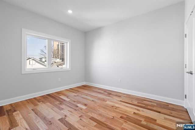 227 Wayne Avenue, Cliffside Park, NJ 07010