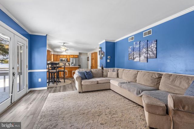 55 ISAIAH LN, Falling Waters, WV 25419