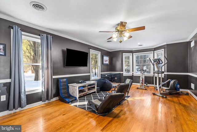 55 ISAIAH LN, Falling Waters, WV 25419