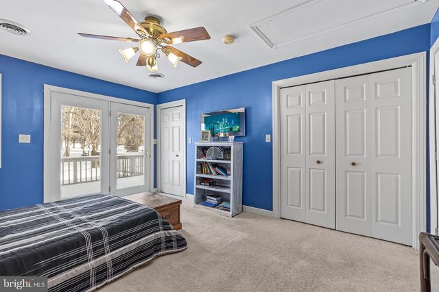 55 ISAIAH LN, Falling Waters, WV 25419