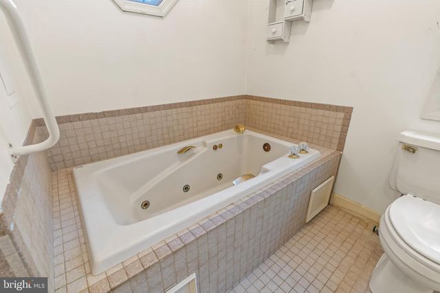 55 ISAIAH LN, Falling Waters, WV 25419