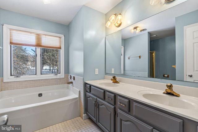 55 ISAIAH LN, Falling Waters, WV 25419