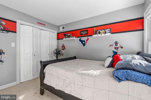 55 ISAIAH LN, Falling Waters, WV 25419