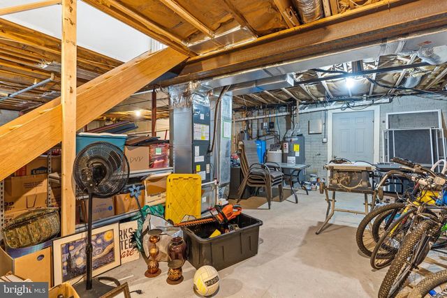 55 ISAIAH LN, Falling Waters, WV 25419