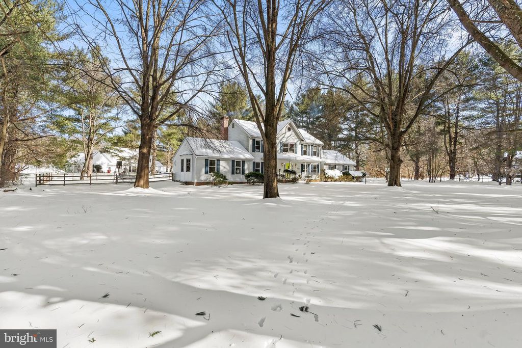 55 ISAIAH LN, Falling Waters, WV 25419