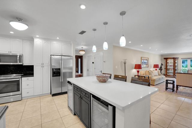 1019 E Cypress Drive, Pompano Beach, FL 33069