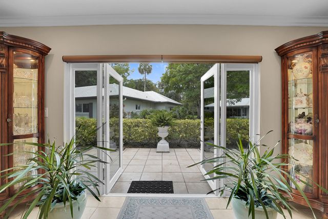 1019 E Cypress Drive, Pompano Beach, FL 33069