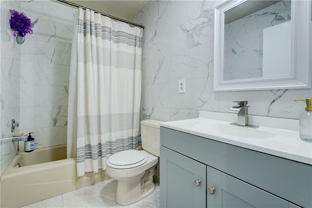 101 Branchwood Lane, Brighton, NY 14618