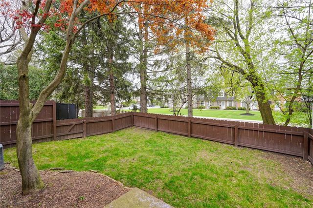101 Branchwood Lane, Brighton, NY 14618