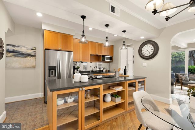 3414 PORTER ST NW, Washington, DC 20016