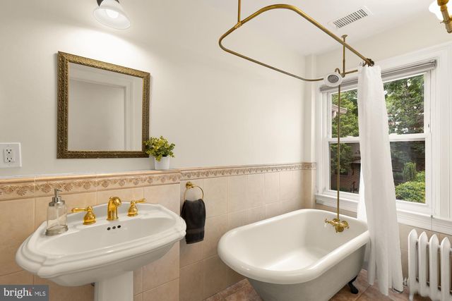 3414 PORTER ST NW, Washington, DC 20016