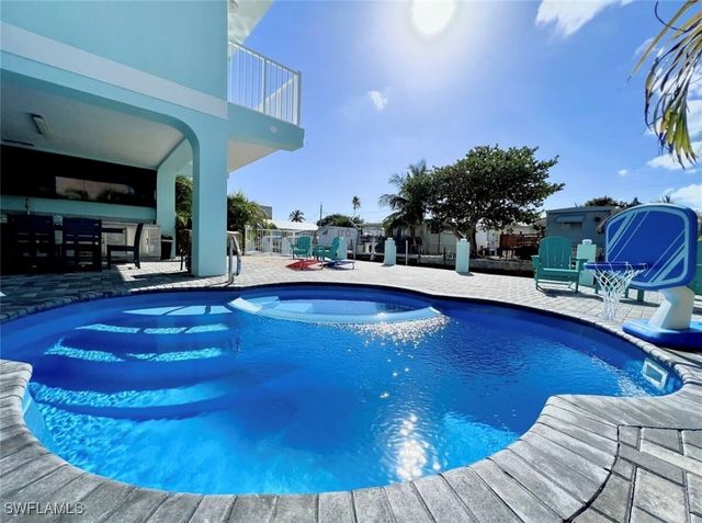 1021 82nd ST, Marathon, FL 33050