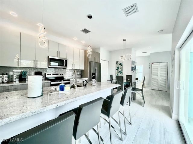 1021 82nd ST, Marathon, FL 33050