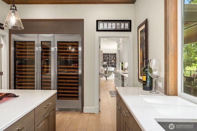 10461 SE 23rd Street, Bellevue, WA 98004