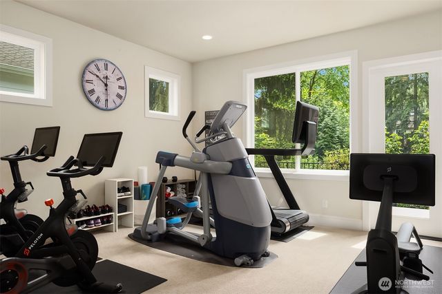10461 SE 23rd Street, Bellevue, WA 98004