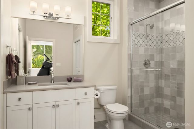 10461 SE 23rd Street, Bellevue, WA 98004