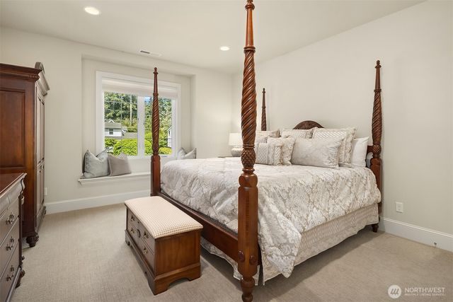 10461 SE 23rd Street, Bellevue, WA 98004