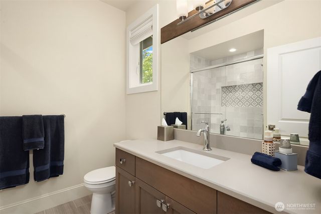 10461 SE 23rd Street, Bellevue, WA 98004