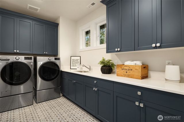 10461 SE 23rd Street, Bellevue, WA 98004