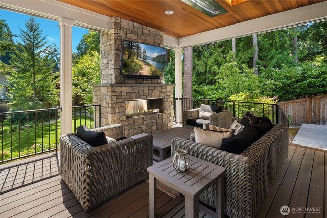 10461 SE 23rd Street, Bellevue, WA 98004
