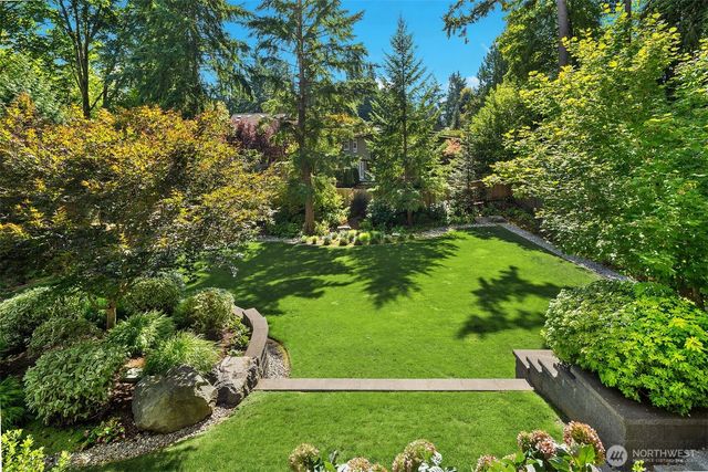 10461 SE 23rd Street, Bellevue, WA 98004