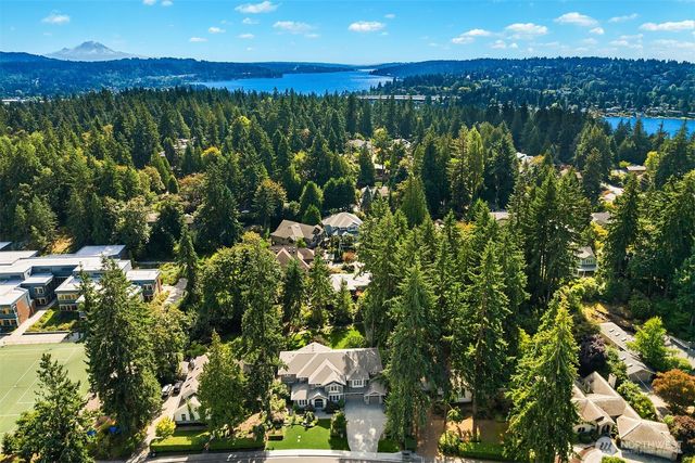 10461 SE 23rd Street, Bellevue, WA 98004