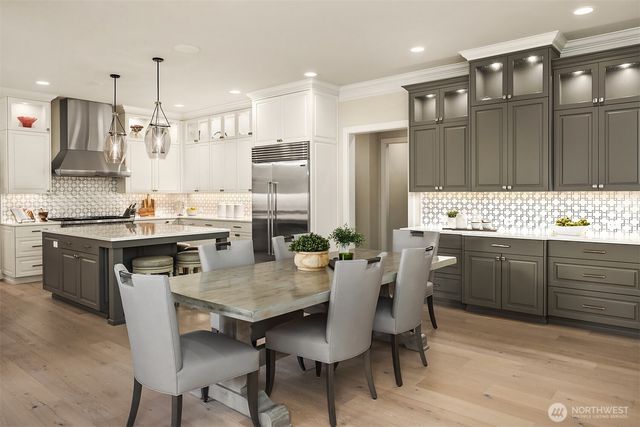 10461 SE 23rd Street, Bellevue, WA 98004