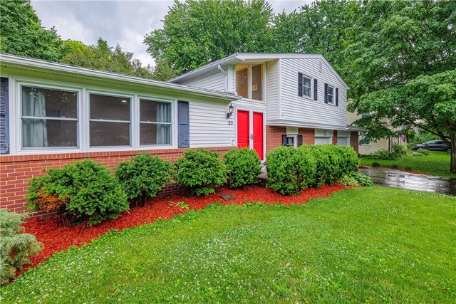 25 Redwood Drive, Penfield, NY 14526