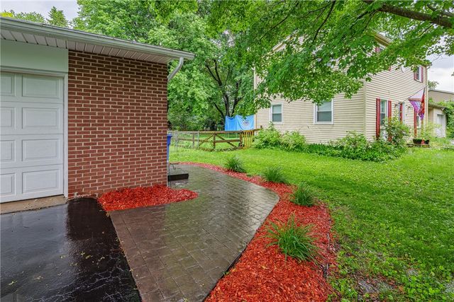 25 Redwood Drive, Penfield, NY 14526