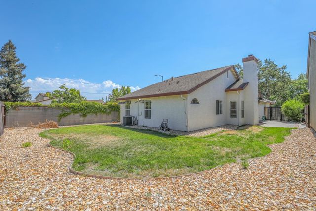 8100 Halladale Ct, Sacramento, CA 95829