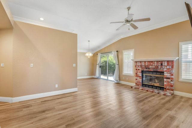 8100 Halladale Ct, Sacramento, CA 95829