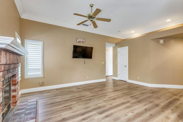 8100 Halladale Ct, Sacramento, CA 95829