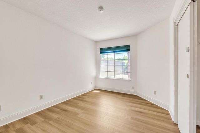 8100 Halladale Ct, Sacramento, CA 95829