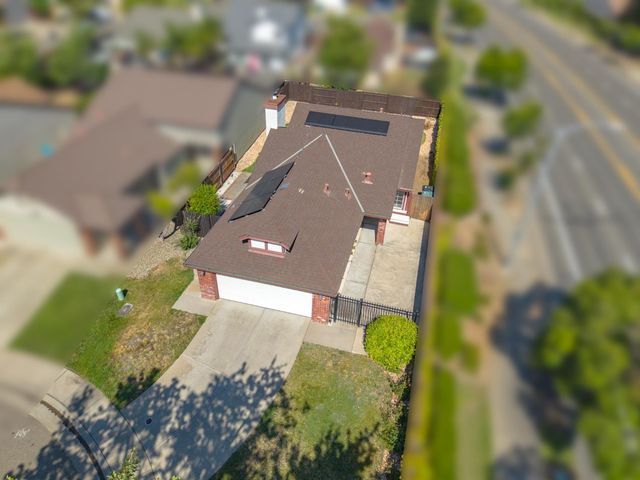 8100 Halladale Ct, Sacramento, CA 95829