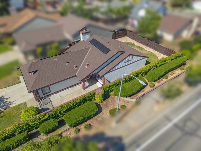 8100 Halladale Ct, Sacramento, CA 95829