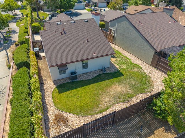 8100 Halladale Ct, Sacramento, CA 95829