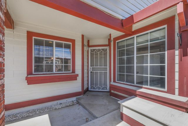 8100 Halladale Ct, Sacramento, CA 95829