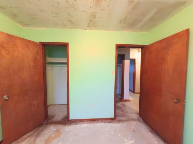 102 E D Ave, Cache, OK 73527