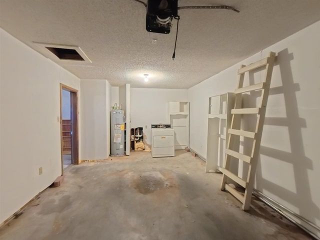 102 E D Ave, Cache, OK 73527