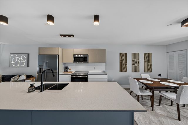2535 NE 193rd Street 3203, Miami, FL 33180