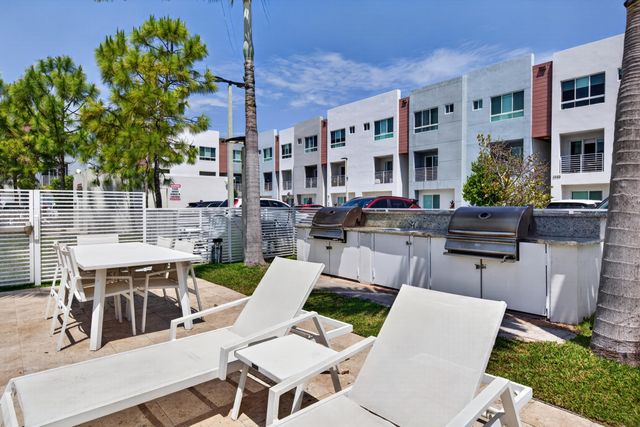 2535 NE 193rd Street 3203, Miami, FL 33180