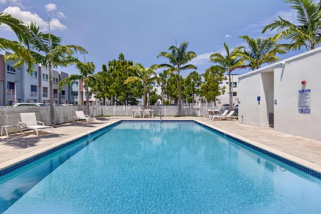 2535 NE 193rd Street 3203, Miami, FL 33180