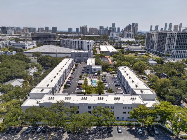 2535 NE 193rd Street 3203, Miami, FL 33180