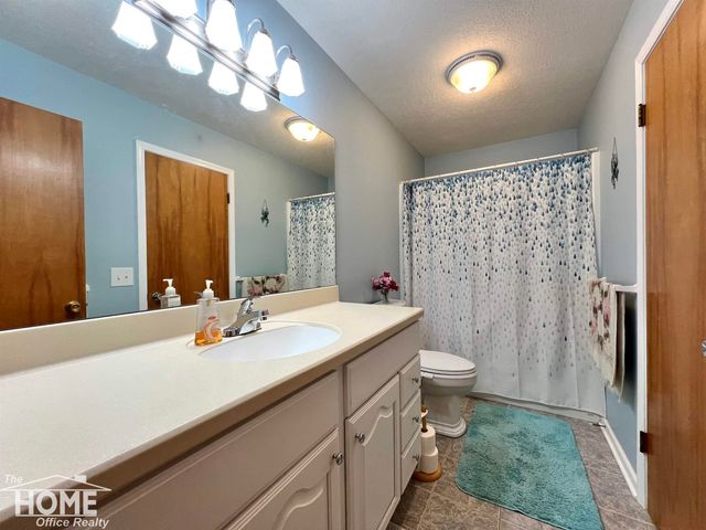 809 Moore Street, Owosso, MI 48867